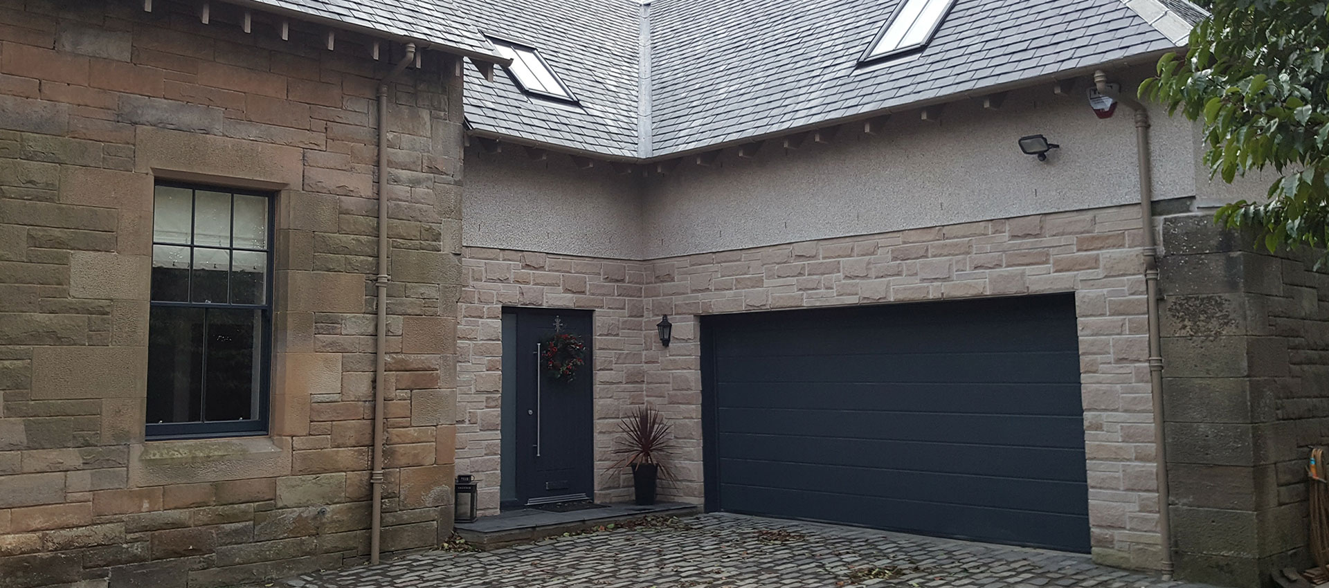 Linlithgow 250-year-old stable conversion